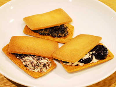 Budoya kofu's Raisin sandwich cookies