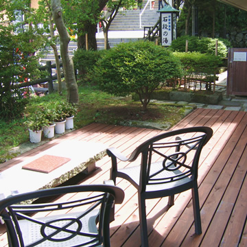 Ishidannoyu wood deck, Ikaho Onsen