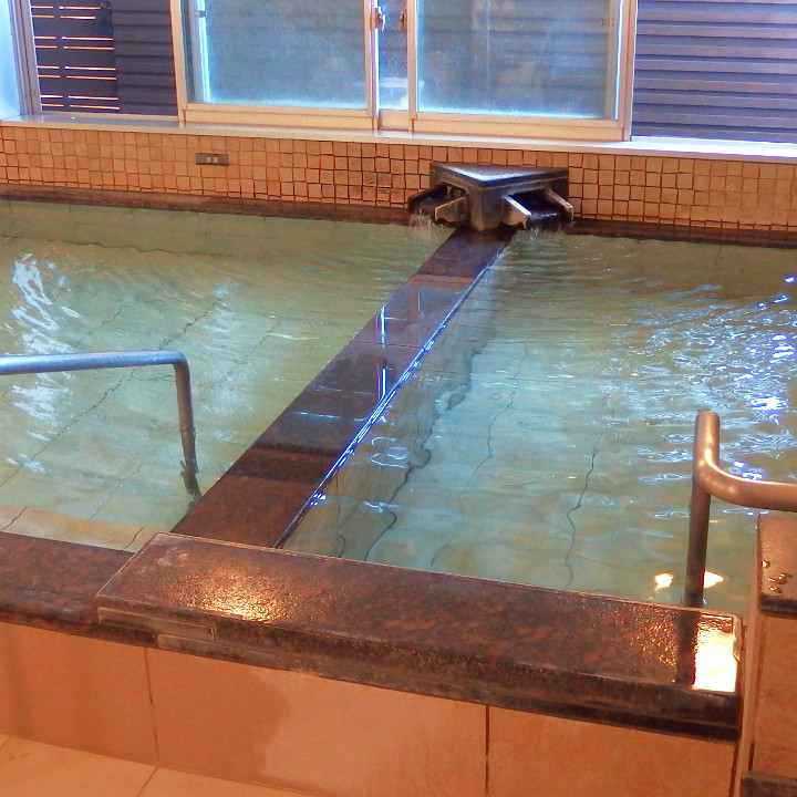 Yamamiya-onsen bathtub